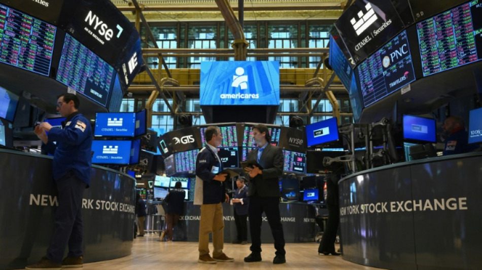 Wall Street ouvre en hausse apr&egrave;s des records 