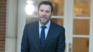 El ministro espa&ntilde;ol admite su "error" por sugerir que Milei se drogaba
