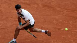 Alcaraz, Sinner win Roland Garros openers, Swiatek makes strong start
