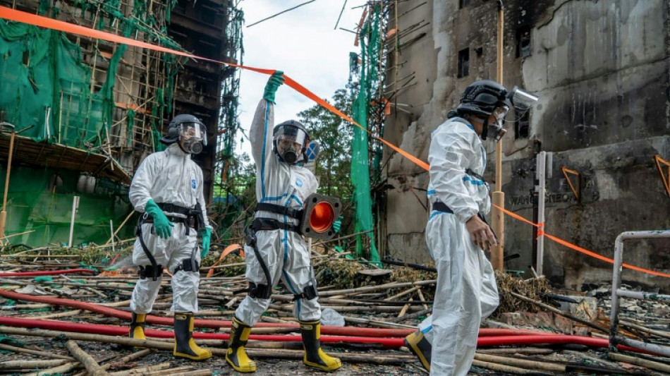 N&uacute;mero de mortos de inc&ecirc;ndio em Hong Kong sobe para 159 ap&oacute;s inspe&ccedil;&atilde;o de todas as torres