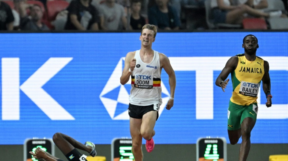 Gardiner out of world 400m as Van Niekerk sneaks through