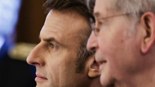 Macron, rester&ograve; fino alla fine del mio mandato