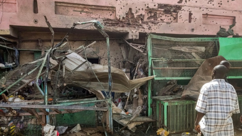 Doadores prometem cerca de US$ 1,5 bi ao Sud&atilde;o, envolto em 'morte e destrui&ccedil;&atilde;o'