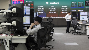 Borsa: l'Asia chiude in calo, pesano timori per l'intelligenza artificiale