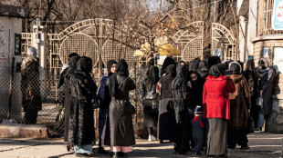 Organisationen stellen Arbeit in Afghanistan wegen Frauen-Verbots vorerst ein