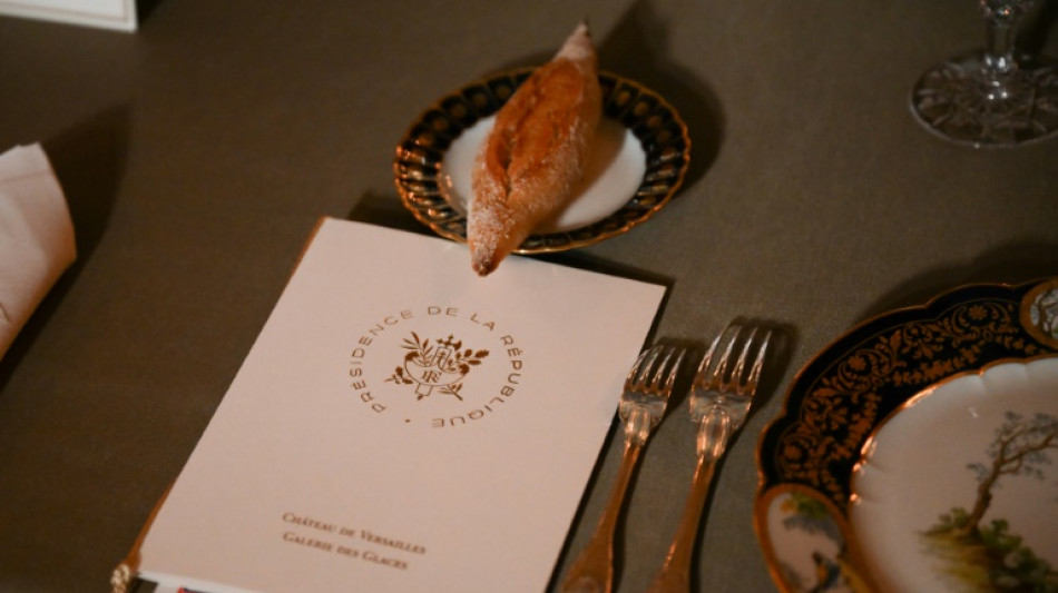 A subasta 4.000 men&uacute;s presidenciales y reales en Par&iacute;s