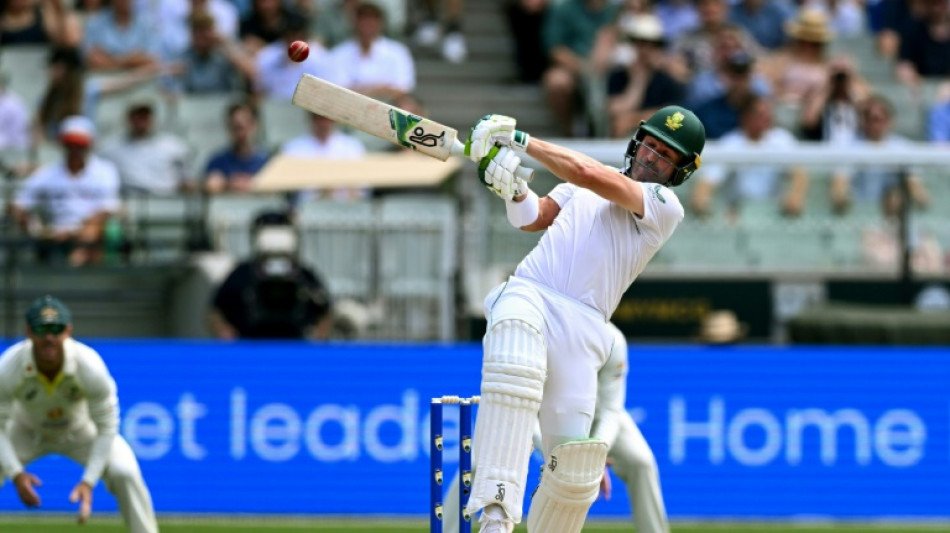 Late wickets leave South Africa shellshocked in 2nd Australia Test