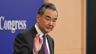 China critica la "represi&oacute;n" de EEUU y defiende su cercan&iacute;a con Rusia