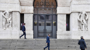 Borsa: Milano sale (+0,95%), balza B. Generali, bene Mediobanca