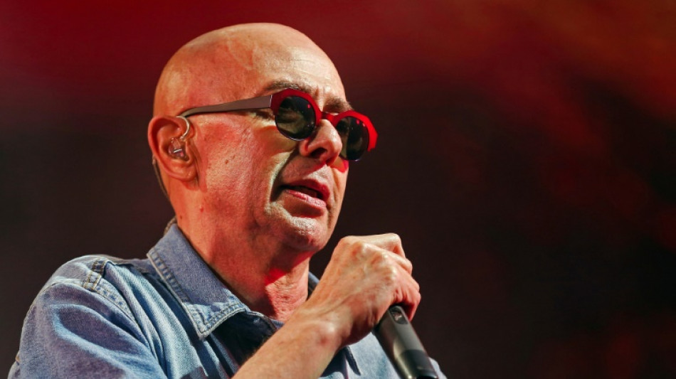 Miles de personas despidieron a la leyenda del rock 'Indio' Solari en Argentina