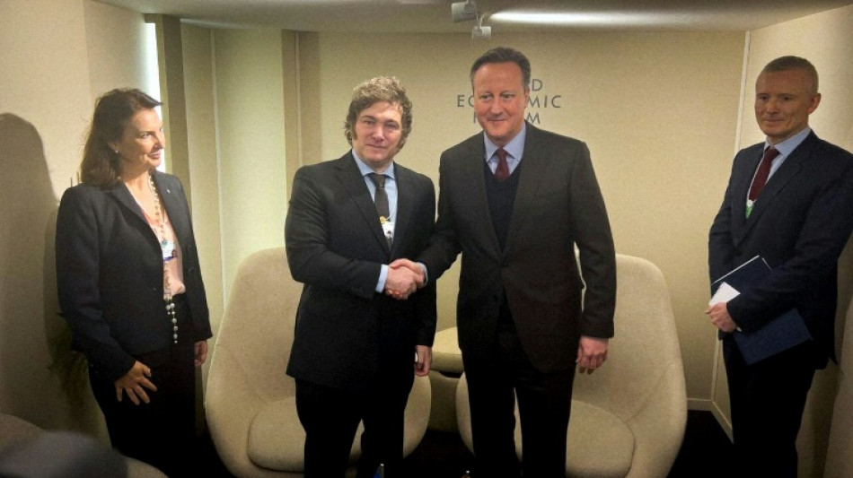 David Cameron visita las Malvinas un mes despu&eacute;s de reunirse con Javier Milei 