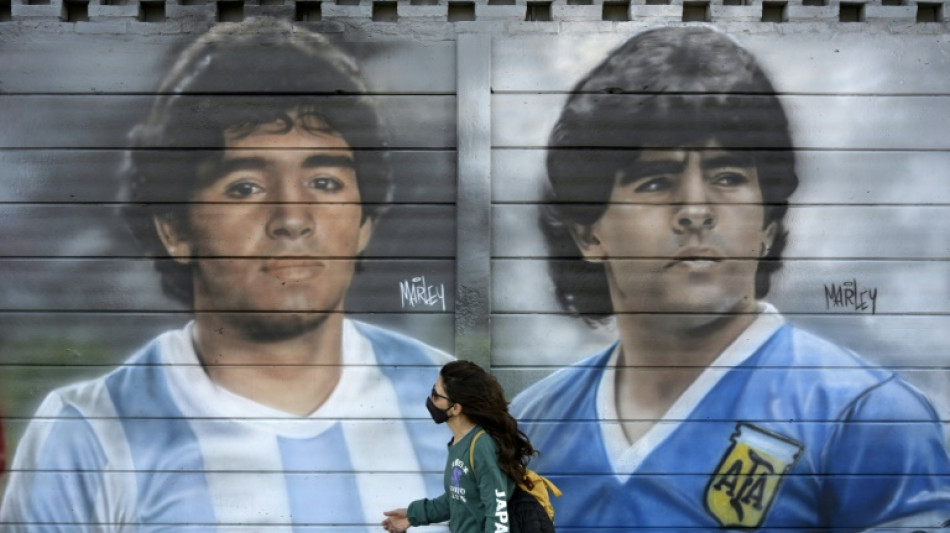 Suspenden el juicio sobre la muerte de Maradona por cuestionamientos a una jueza