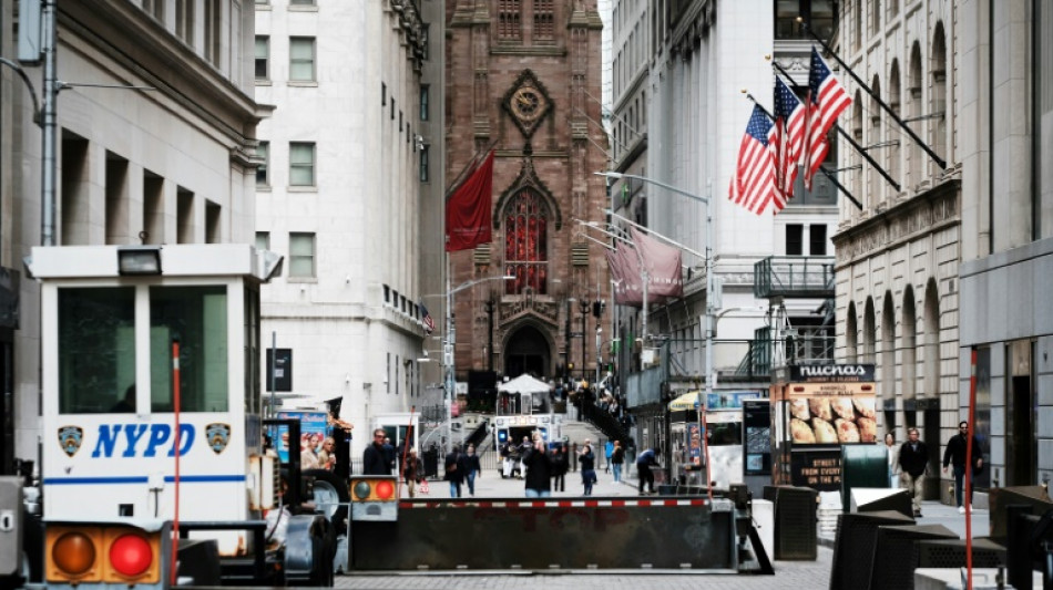 Wall Street ouvre en hausse, satisfaite des chiffres de l'emploi am&eacute;ricain