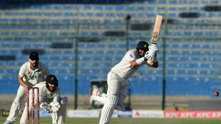 Haq, Sarfaraz frustrate NZ push for victory in first Pakistan Test