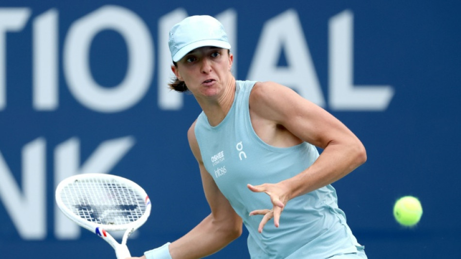 Swiatek races into Toronto semis as Svitolina battles through