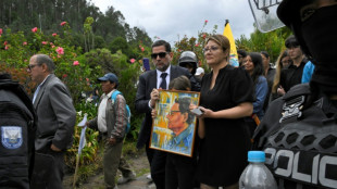 Equateur: la famille du candidat assassin&eacute; porte plainte contre le gouvernement et les chefs de la police