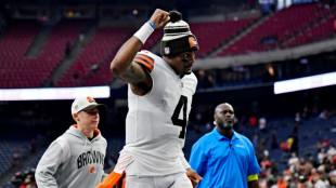 Watson unimpressive as Browns down Texans, Packers and Eagles win