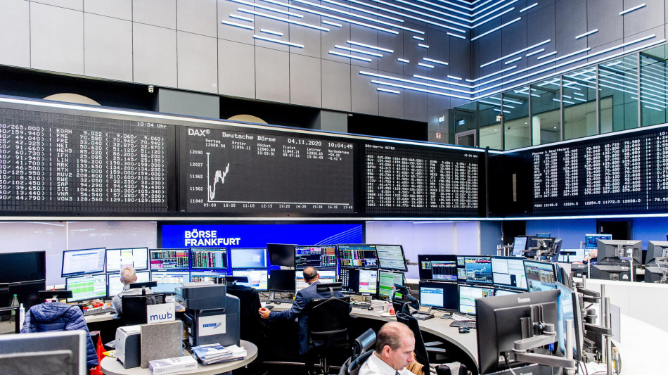 Borsa: l'Europa &egrave; in calo, lente su vendite dettaglio Usa