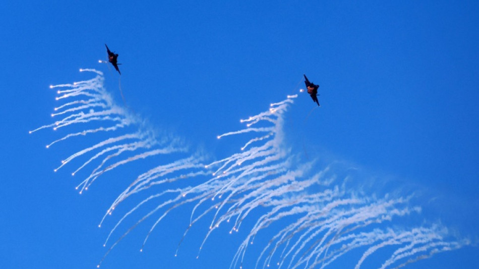 Avi&atilde;o militar sul-coreano lan&ccedil;a bombas por engano e deixa v&aacute;rios civis feridos