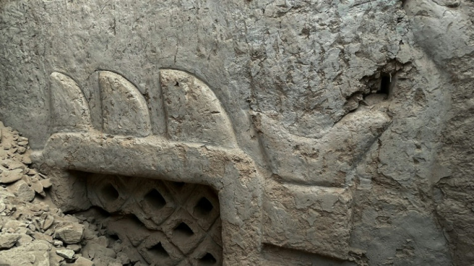 Arqueólogos descubren en Perú un mural prehispánico de más de 3.000 años