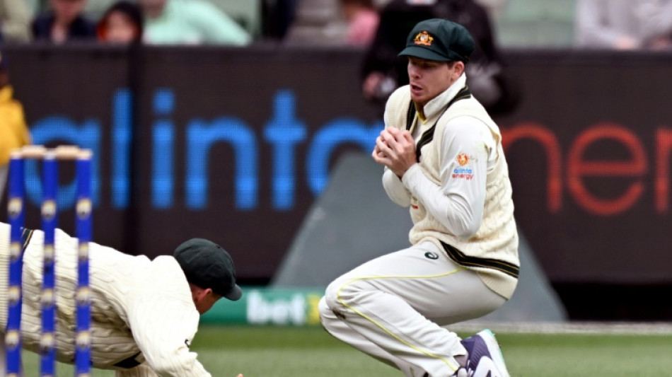 Australia's Smith takes 150th catch as South Africa teeter in 2nd Test  