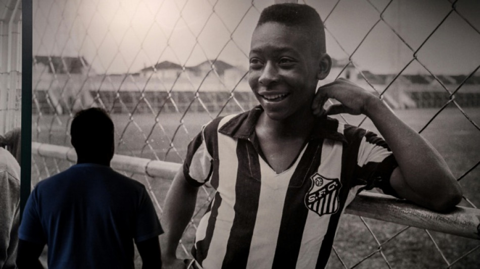 At Pele museum, fans proud of ailing football icon's legacy
