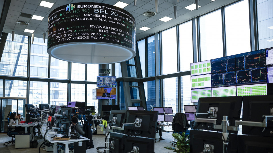 Borsa: Europa in rialzo, futures Usa positivi, Milano +0,6%