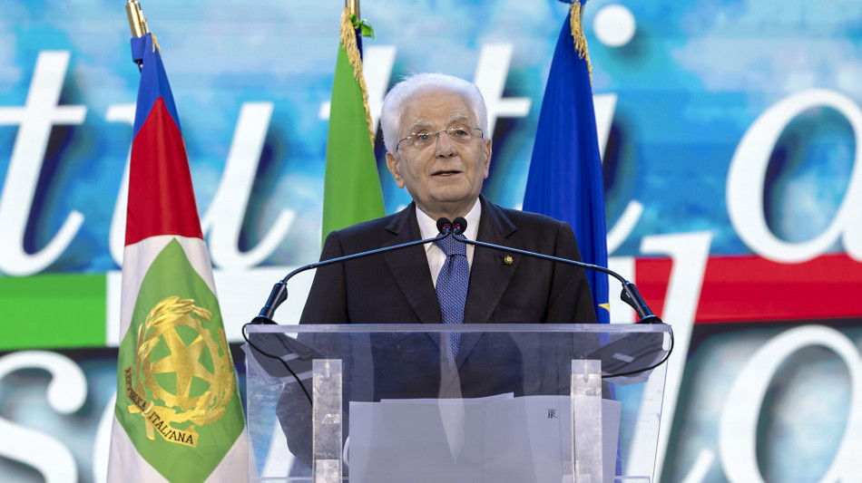 Mattarella, grati a patrioti Consulta che riavviò la democrazia