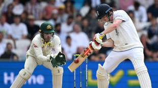 England keep Ashes hopes alive in thrilling third Test win