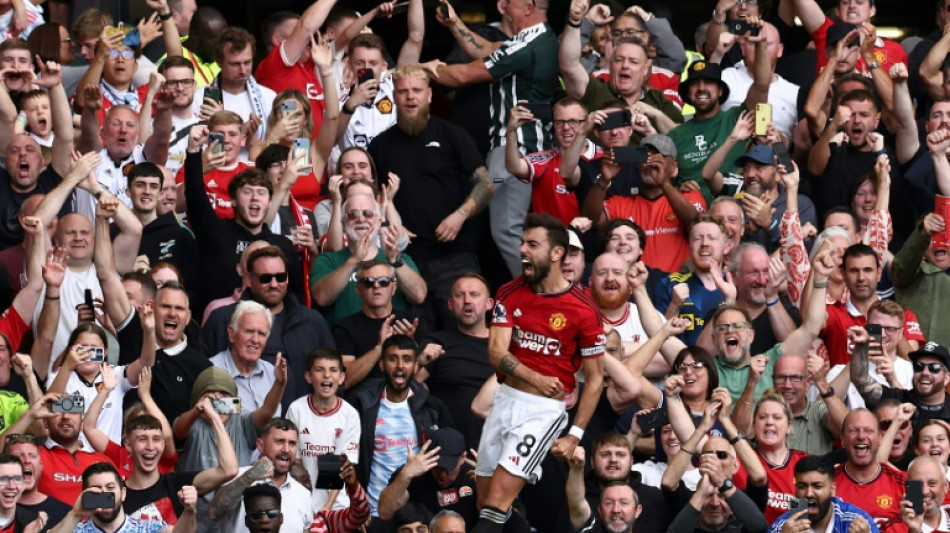 Man Utd rally to beat Forest, Arsenal held by 10-man Fulham