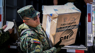 L'Equateur &eacute;lit son pr&eacute;sident &agrave; l'ombre des gilets pare-balles