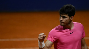 Alcaraz makes winning return to reach Argentina quarters