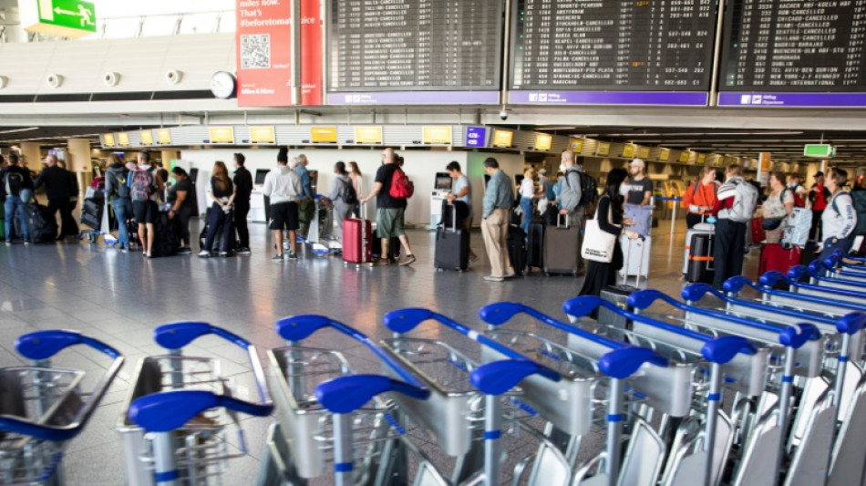 Pilotenstreik legt Flugbetrieb der Lufthansa fast vollst&auml;ndig lahm 