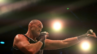 Fury forecasts 'Christmas cracker' in Chisora trilogy bout