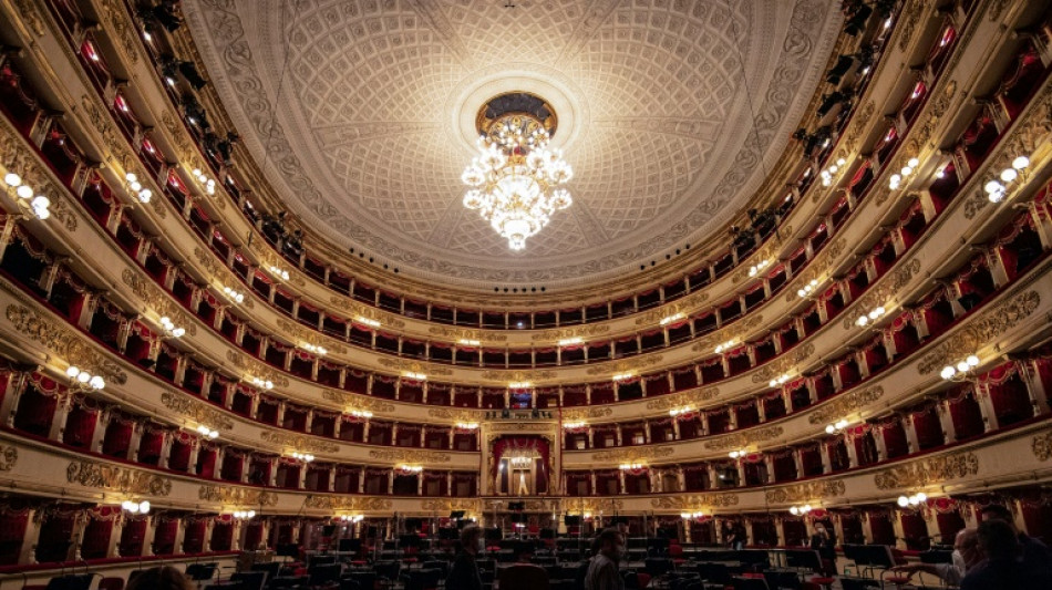 De Lampedusa &agrave; la Scala, l'incroyable odyss&eacute;e des bateaux des migrants 