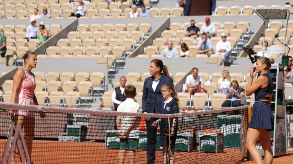 Sabalenka shrugs off 'hate' and jeers to make French Open second round