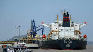 Trump diz que EUA conduzir&aacute; navios para fora do Estreito de Ormuz a partir de segunda-feira