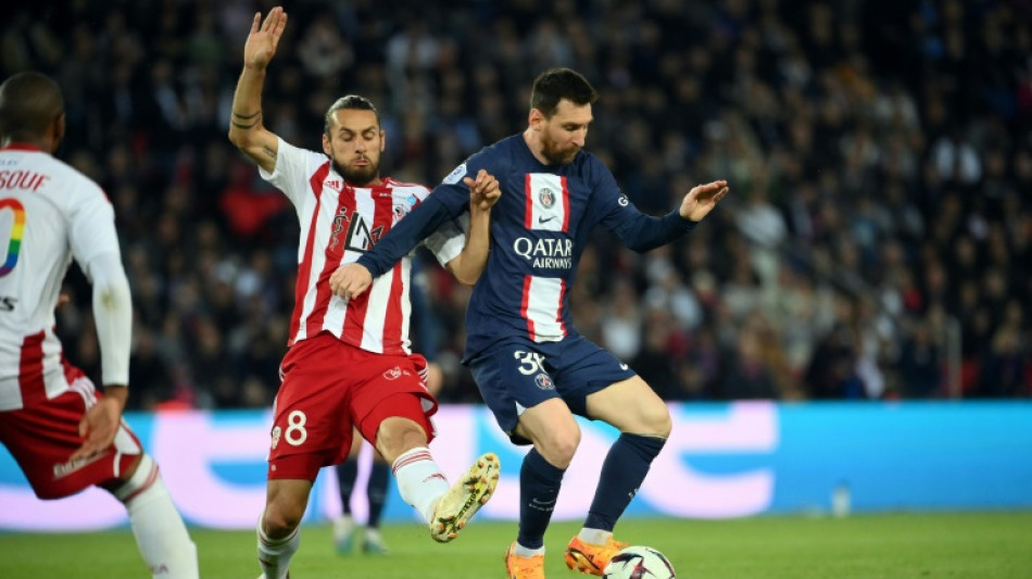 PSG edge closer to title as Messi jeered on return