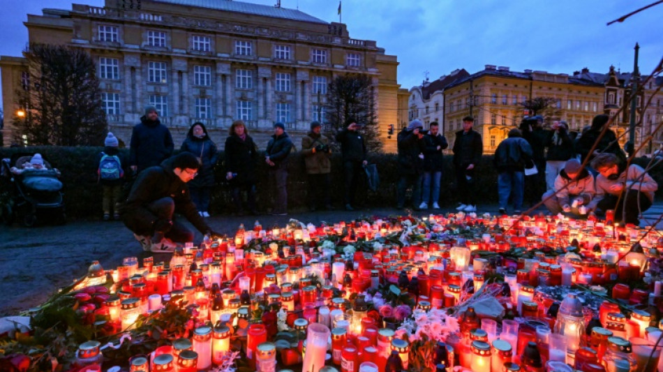 Rep&uacute;blica Checa rinde homenaje a v&iacute;ctimas de matanza en universidad