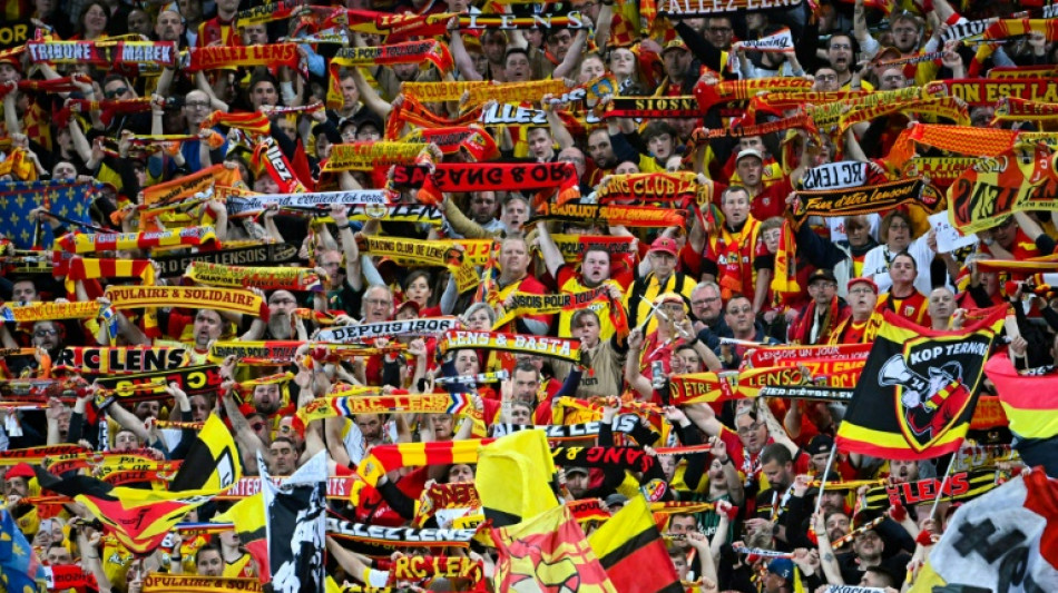 Lens defeat Marseille to put PSG under Ligue 1 title pressure