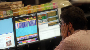 Borsa: Milano chiude in calo (-0,13%), scivolone di Stellantis