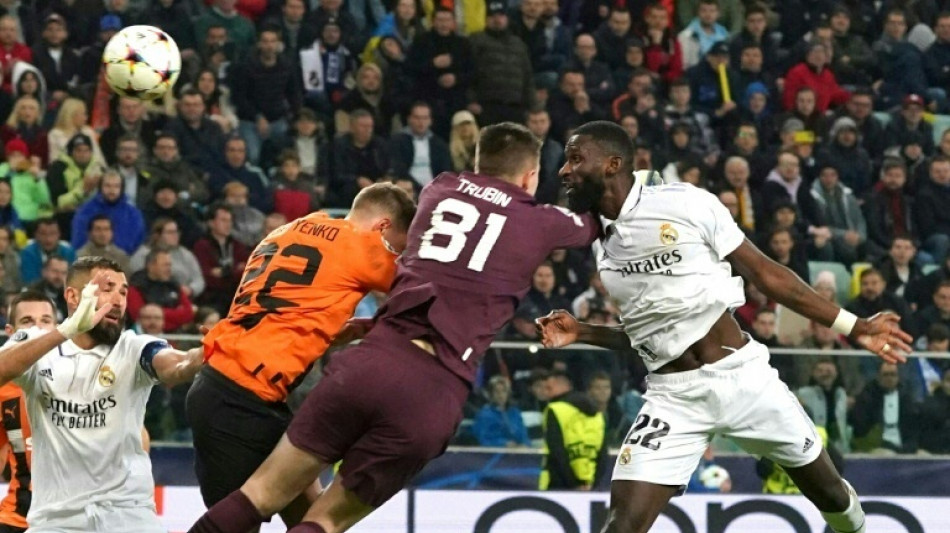 Real Madrid and Man City lock up Champions League last 16 places