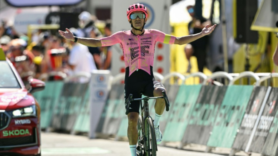 Tour de France: l'&eacute;chapp&eacute;e belle pour Carapaz, Vingegaard chanc&egrave;le