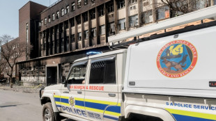 Balance del tr&aacute;gico incendio de Johannesburgo sube a 76 muertos