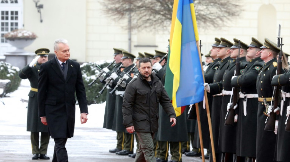 Zelensky fustige les h&eacute;sitations des Occidentaux, dont l'aide &agrave; l'Ukraine diminue