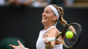 Kvitova stays on track for 3rd Wimbledon title