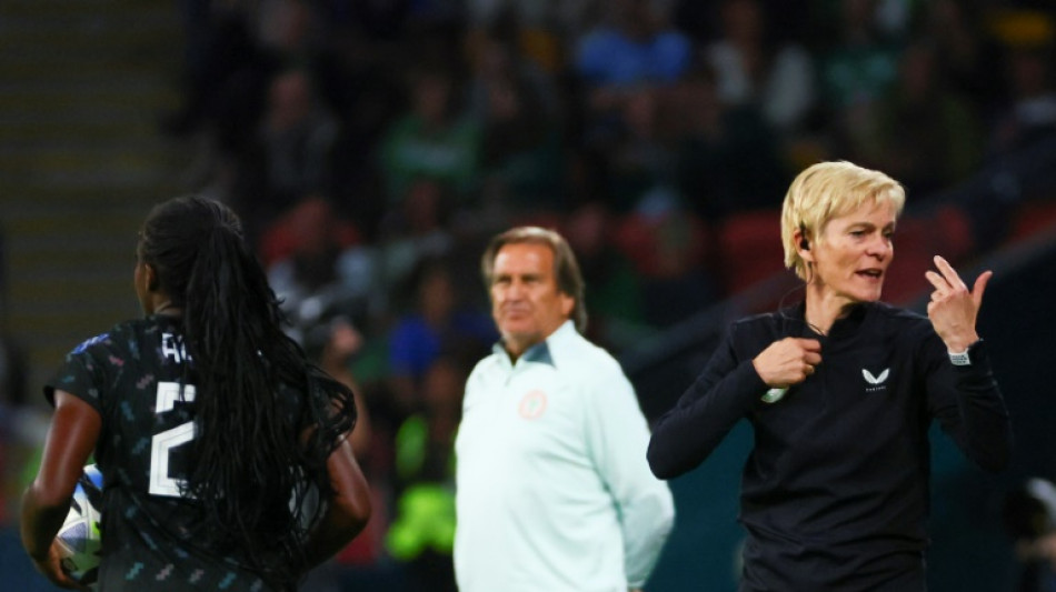 Ireland coach Pauw says 'I decide' after skipper's intervention