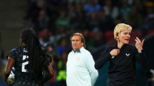 Ireland coach Pauw says 'I decide' after skipper's intervention