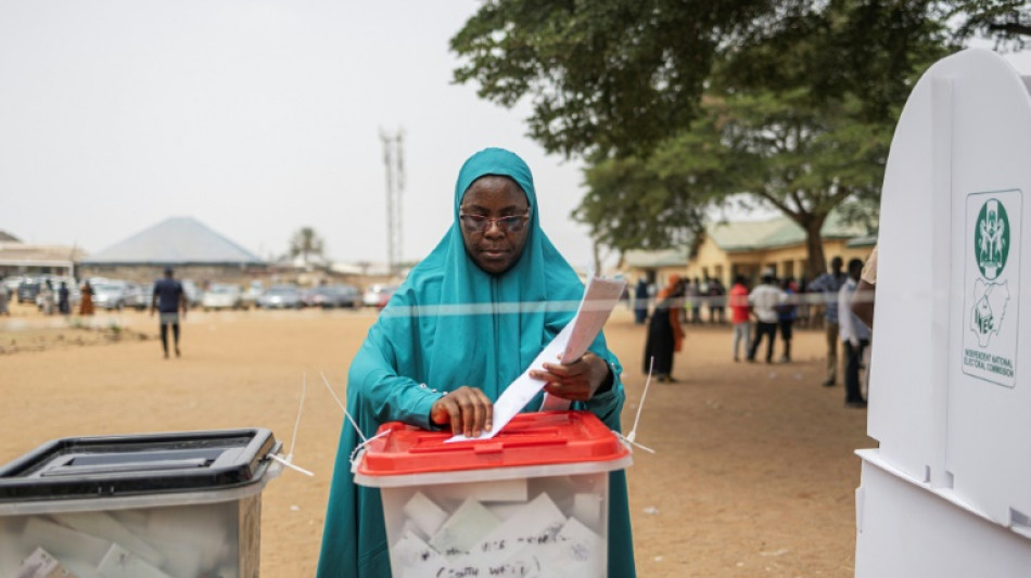 Starke Verz&ouml;gerungen bei Wahlen in Nigeria