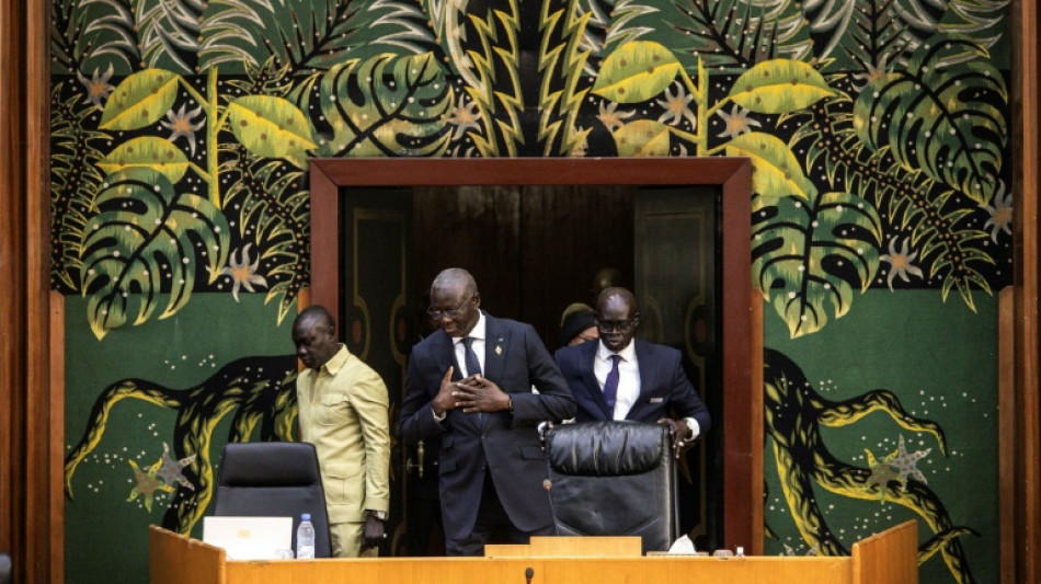 Les S&eacute;n&eacute;galais devraient &eacute;lire leur pr&eacute;sident fin mars apr&egrave;s des semaines de crise